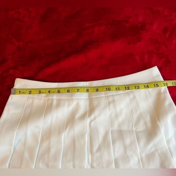 Fashion & dyt XL white pleated skirt with built in under shorts - Picture 7 of 9